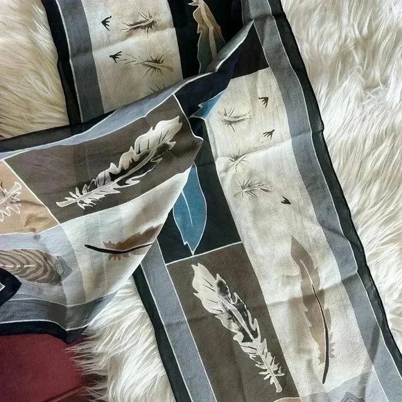 Vintage Feather Print Scarf Wrap - Boho Style - 50” Long - Picture 6 of 6